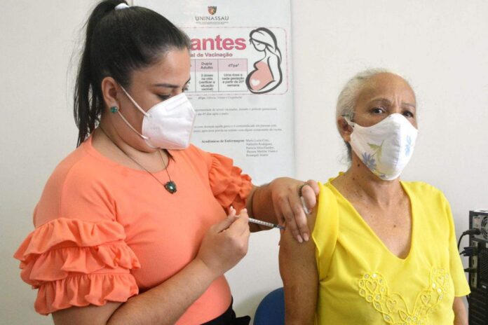 SMS_VACINACAO_FOTO_KLEIDE_TEIXEIRA_06-1-1536x1024