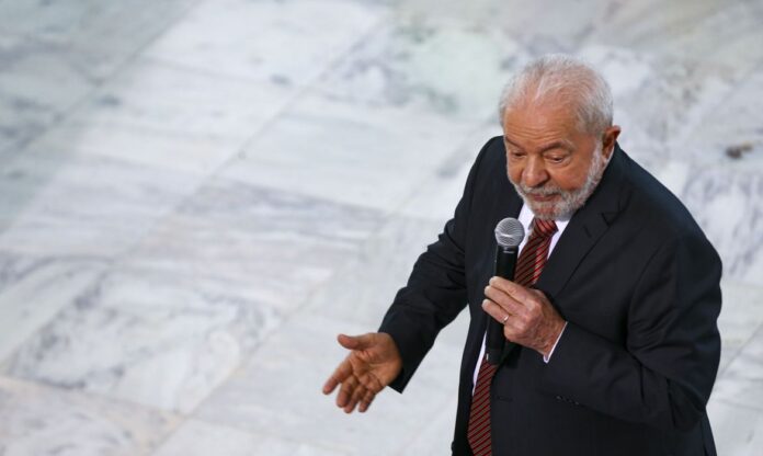 lula-centrais-sindicais1_mcamgo_abr_180120231818-8