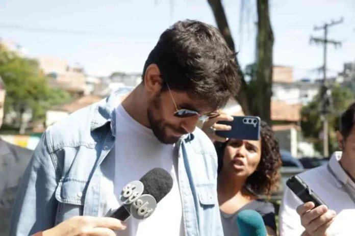 Cara-de-Sapato-na-delegacia-1