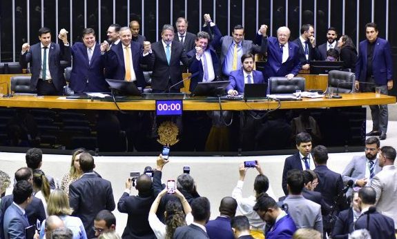 plenario-sessao-deliberativa-2557-575x347