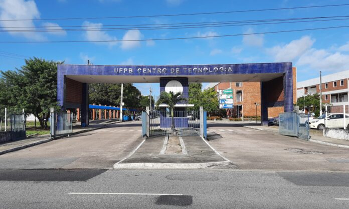 Pórtico_do_Centro_de_Tecnologia_da_UFPB,_João_Pessoa_(PB)