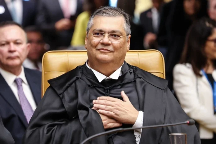 ministro-flavio-dinonone.png.1200x0_q95_crop