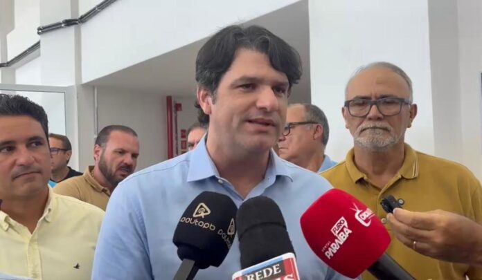 Prefeitura de João Pessoa amplia programa Cuidar do Lar para atender famílias afetadas pelas chuvas com reformas emergenciais em moradias. Prefeitura de João Pessoa amplia programa Cuidar do Lar para atender famílias afetadas pelas chuvas com reformas emergenciais em moradias.